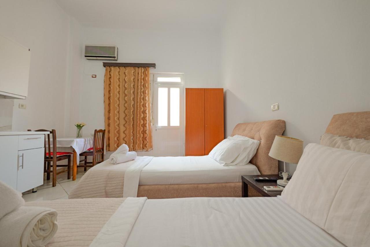 Sunflower Hotel Ksamil Exteriör bild